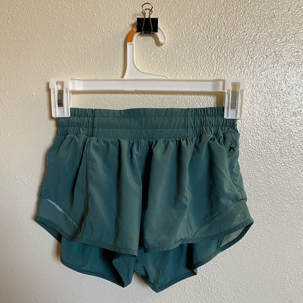 Lululemon Hotty Hot short